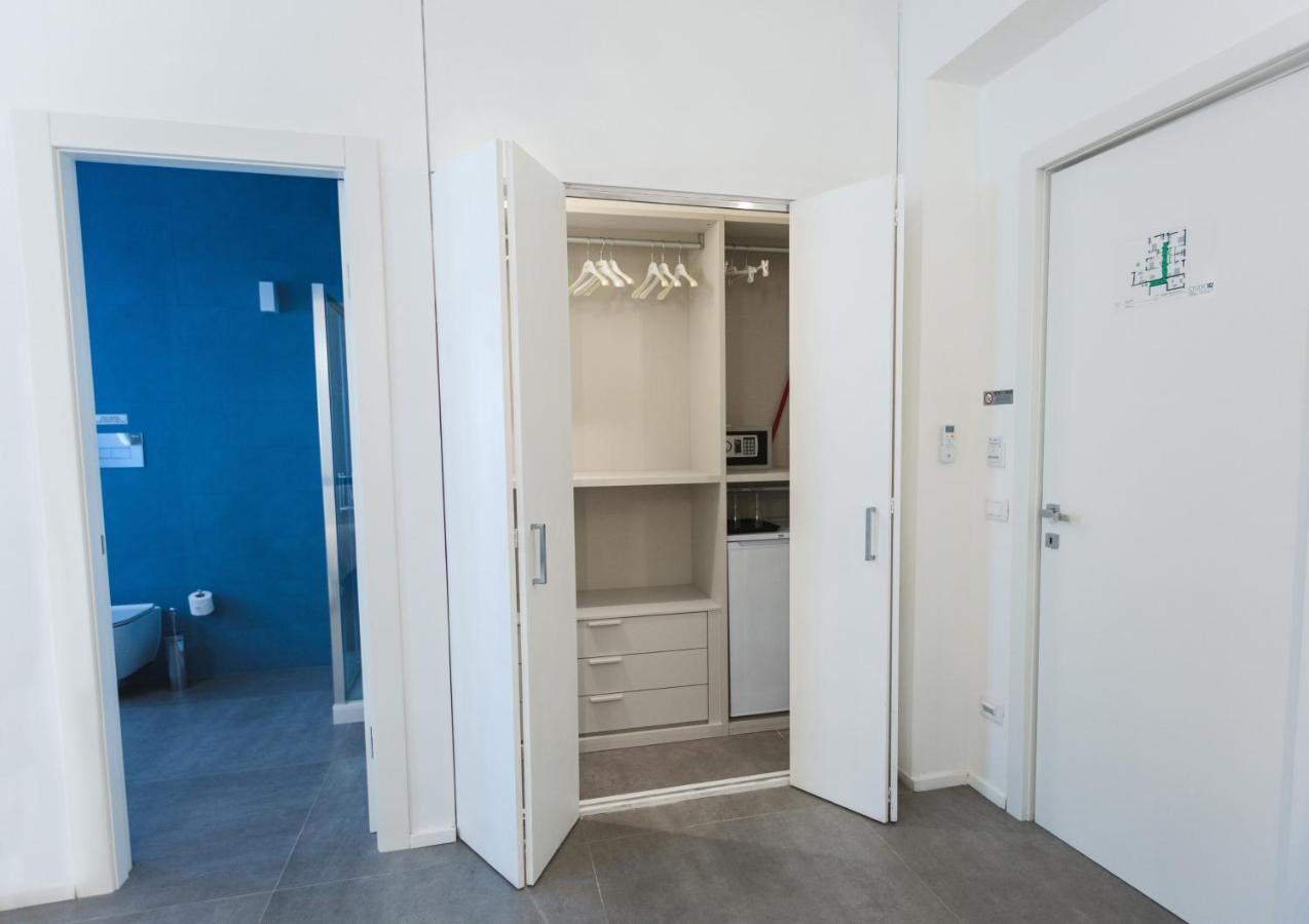 B&B A Due Passi Dal Mare Gela Buitenkant foto